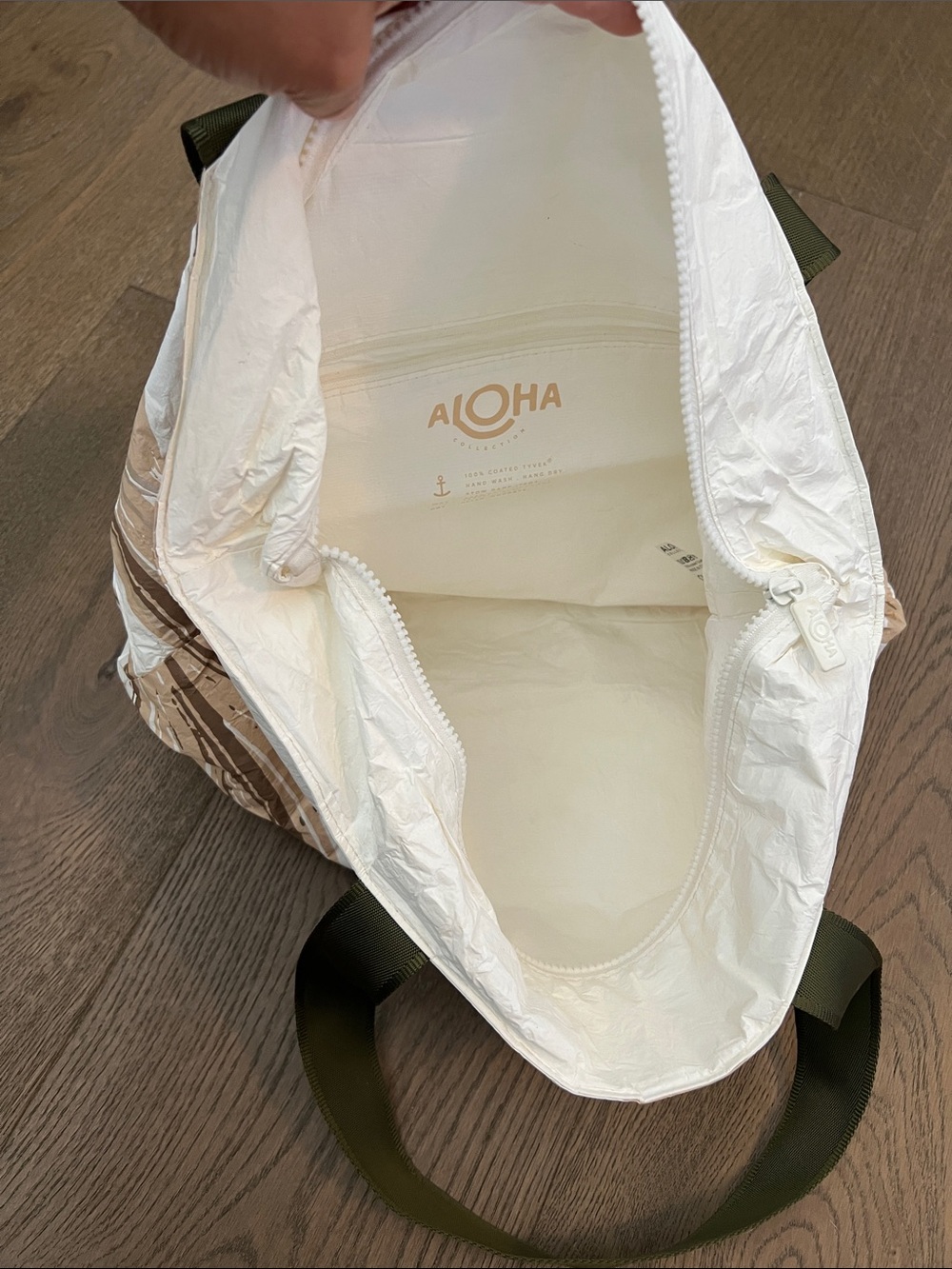 ALOHA White Tote with Beige/metallic Palm Print and Olive Straps - Picture 3 of 4